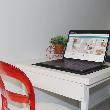 2 Bedrooms Apartment Close To Metro Dafni In Athens Ngoại thất bức ảnh