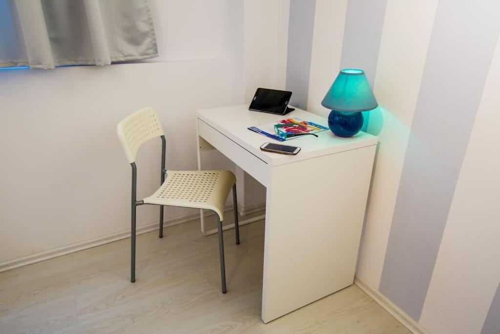 2 Bedrooms Apartment Close To Metro Dafni In Athens Ngoại thất bức ảnh