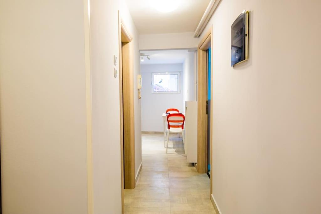 2 Bedrooms Apartment Close To Metro Dafni In Athens Ngoại thất bức ảnh
